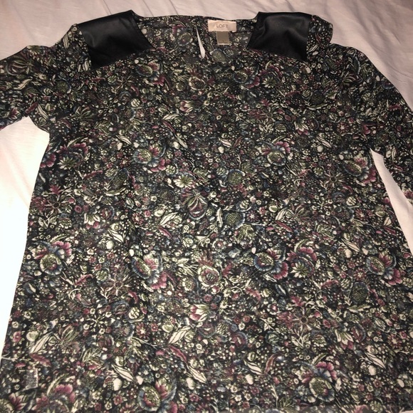 Sheer blouse 👚 - Picture 2 of 4